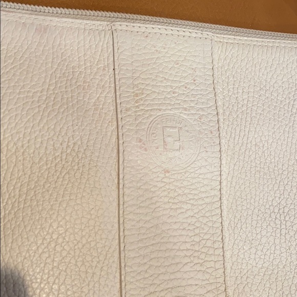 Vintage leather Fendi bag - Picture 5 of 8